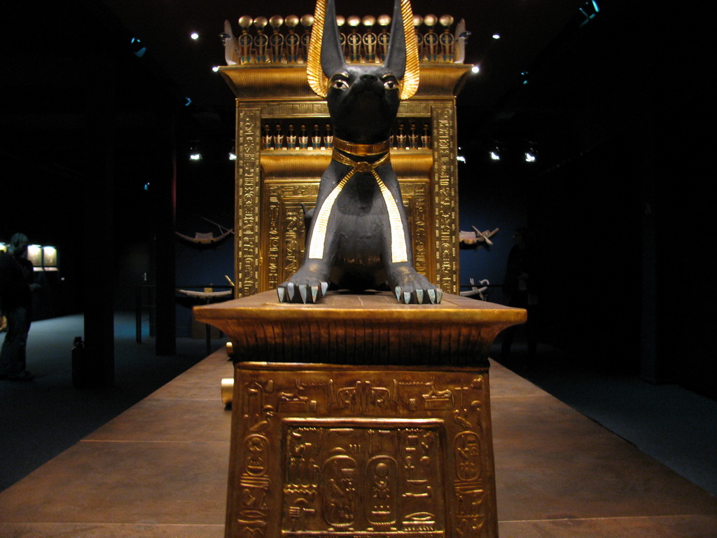 Tutanchamun Schrein Anubis